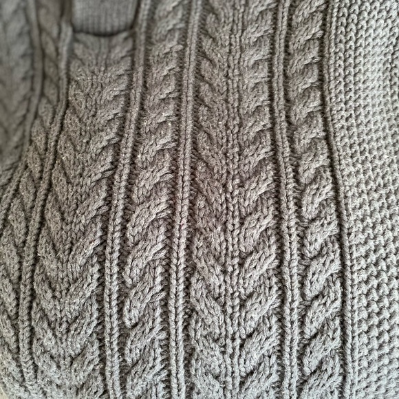 Gap Sweaters - Picture 6 of 10